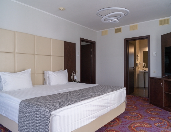 Люкс с видом - Отель Bridge Resort / Бридж Резорт