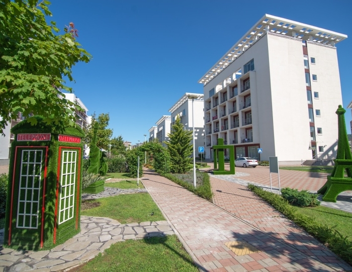 Топиари-парк - Отель Bridge Resort / Бридж Резорт