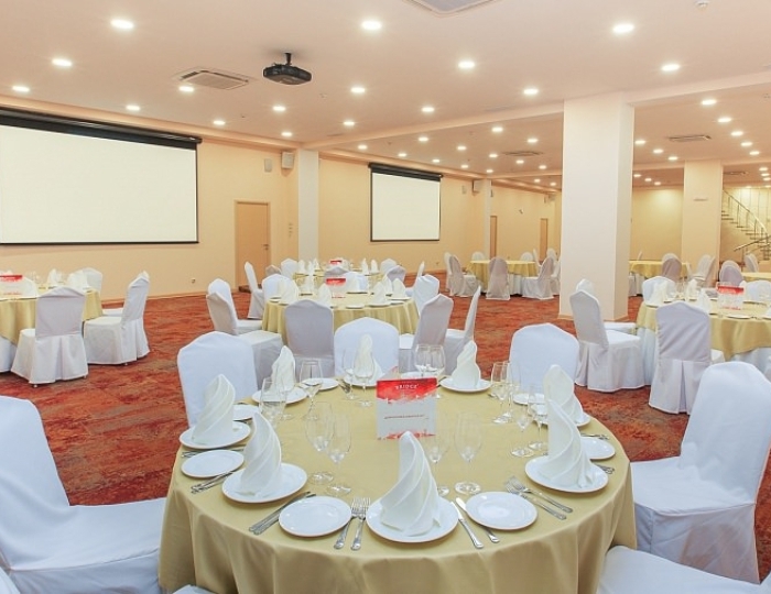 Русский зал - Отель Bridge Resort / Бридж Резорт